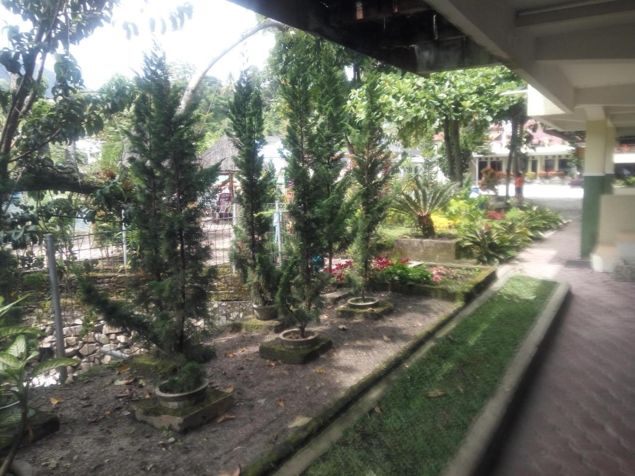 Pandu Lakeside Hotel Parapat Exterior foto