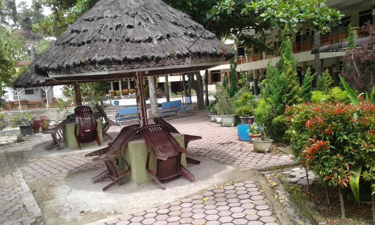 Pandu Lakeside Hotel Parapat Exterior foto