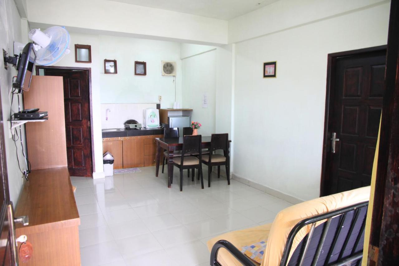 Pandu Lakeside Hotel Parapat Exterior foto