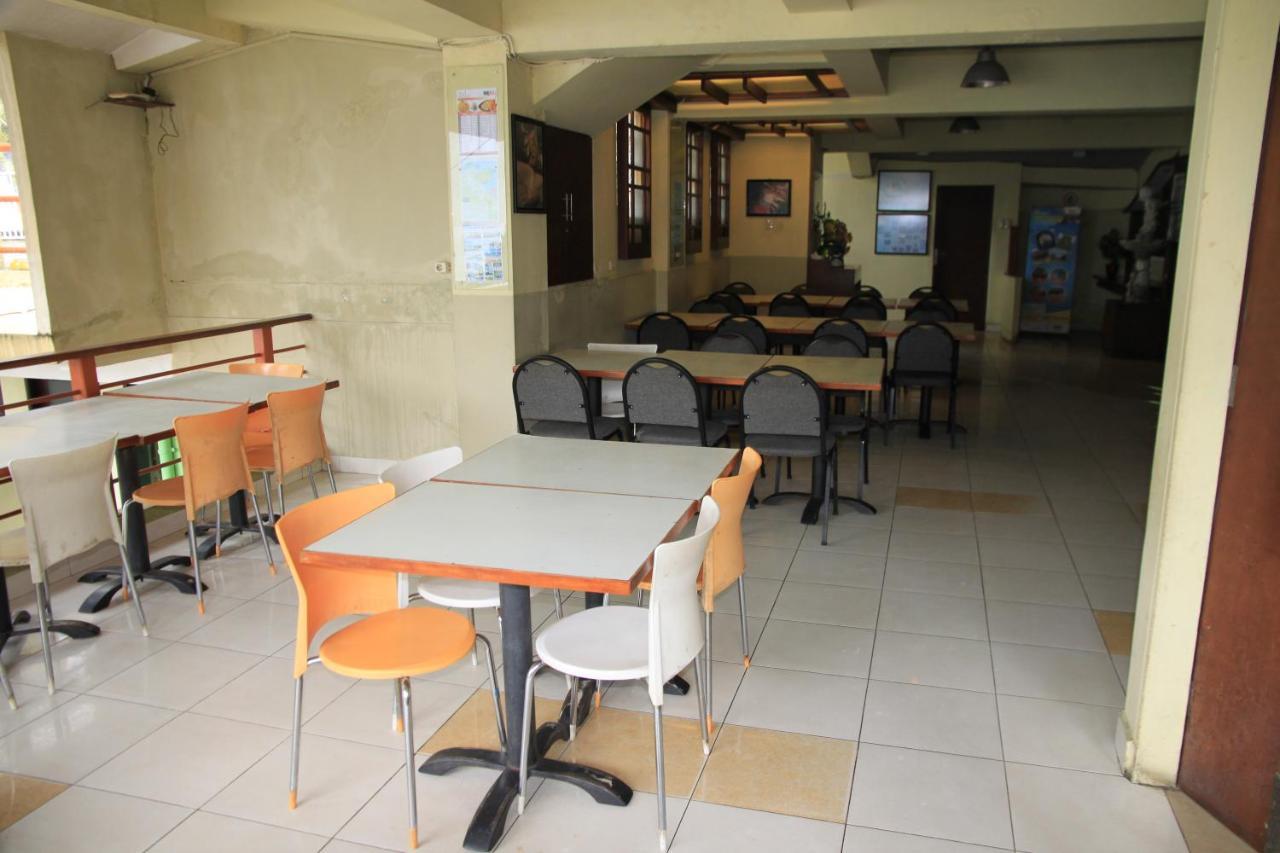 Pandu Lakeside Hotel Parapat Exterior foto
