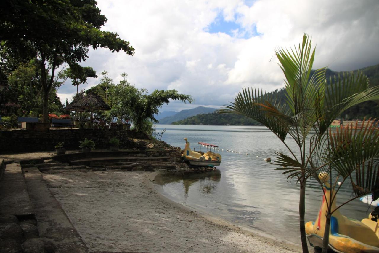 Pandu Lakeside Hotel Parapat Exterior foto